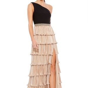 NWT- MAC DUGGAL One-Shoulder Ruffle Tiered Gown in Black Gold Size US 4